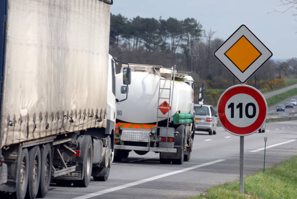 Licença ambiental para transporte de produtos perigosos na Baixada Santista