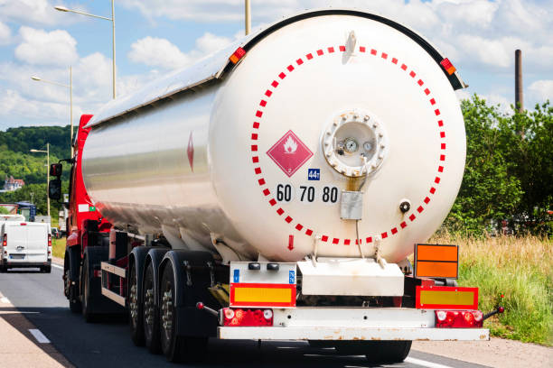 Licença de operação para transporte de produtos perigosos em Santos